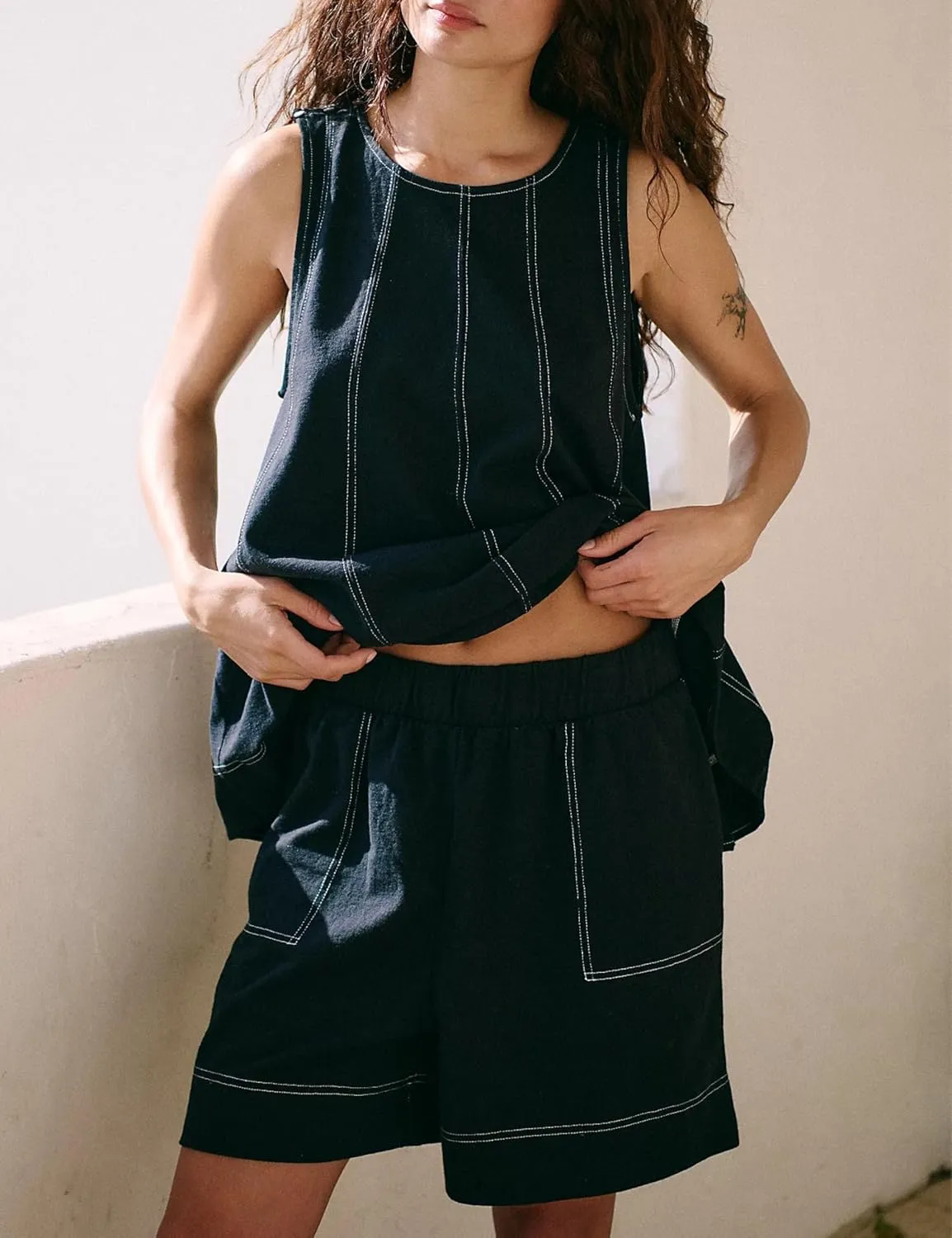 Gozoloma Womens 2 Piece Outfits Sleeveless Matching Sets A Line Tank Tops Contrast Stitching High Waist Shorts with Pockets