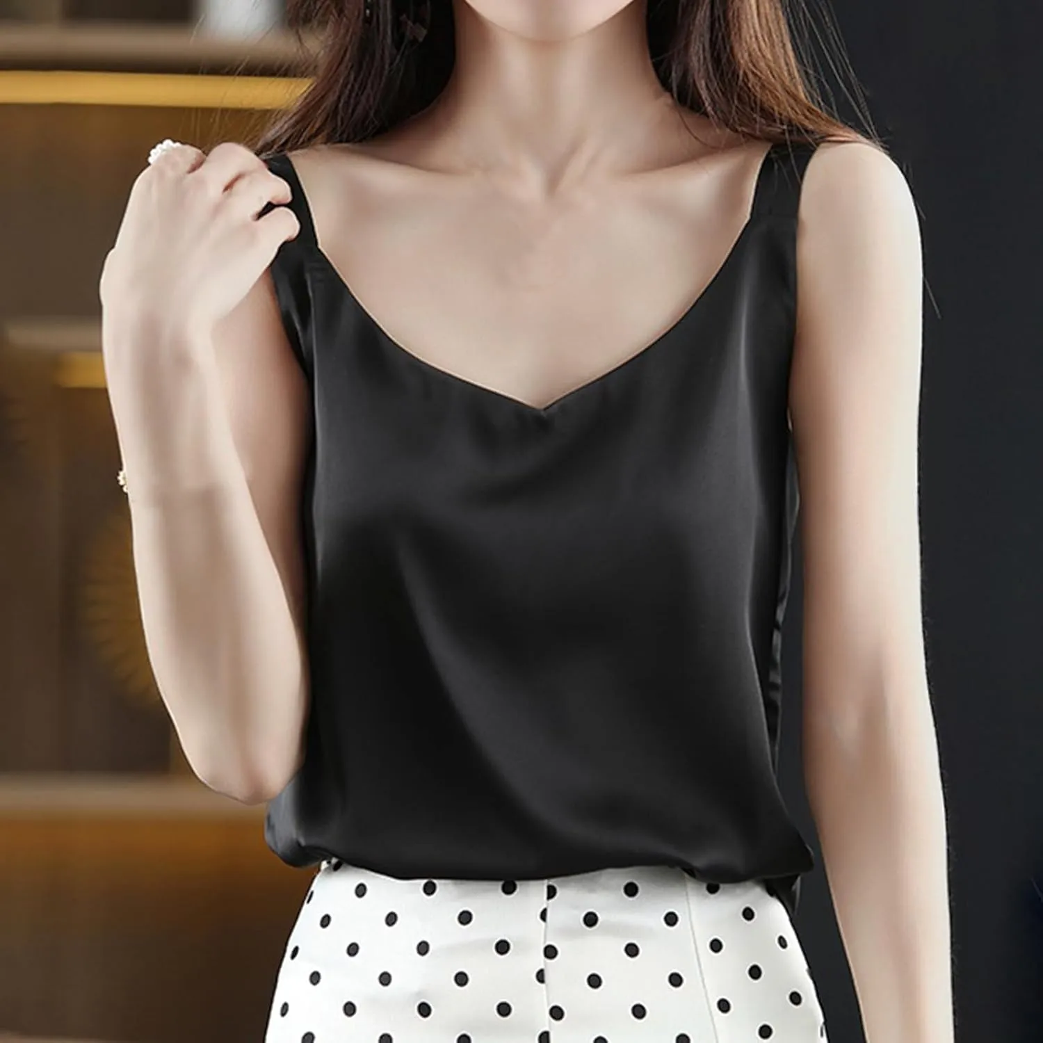 Women's Silk Satin Camisole V Neck Tank Top Cami Silky Basic Tank Shirt Blouses 2025 Trendy Going Out Tops Tees