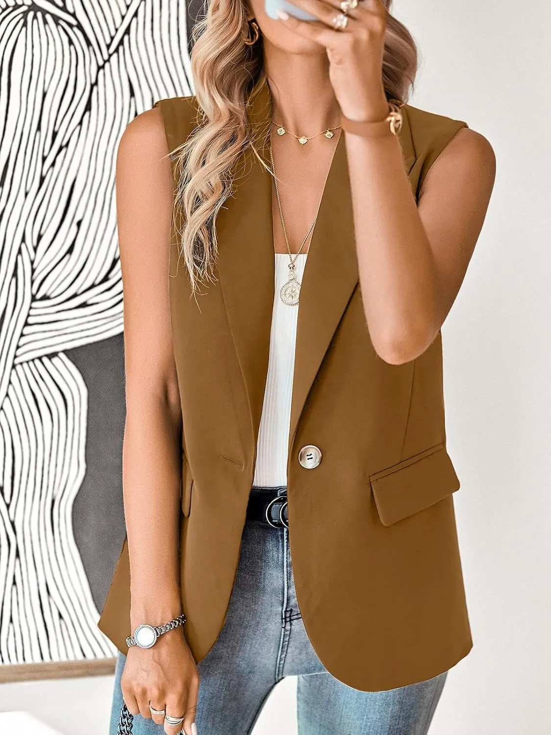 Womens Sleeveless Blazer Vest Open Front Lightweight Casual Blazer Fashion Work Office Waistcoat Vest with Pockets