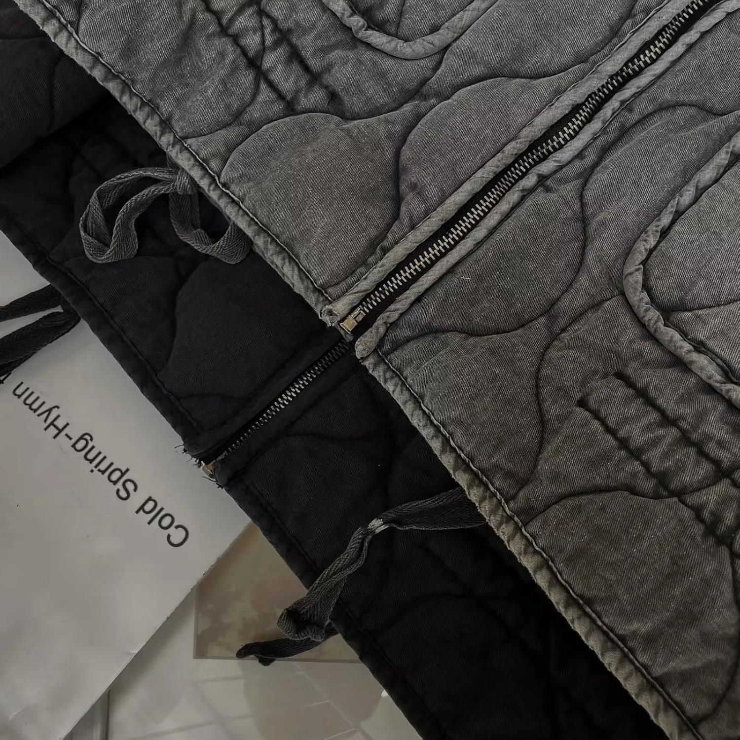 Women's Stand-Up Collar Down Jackets with Pocket Y2k Winter Insulated Vintage Coats Aesthetic Quilted Goth Clothing